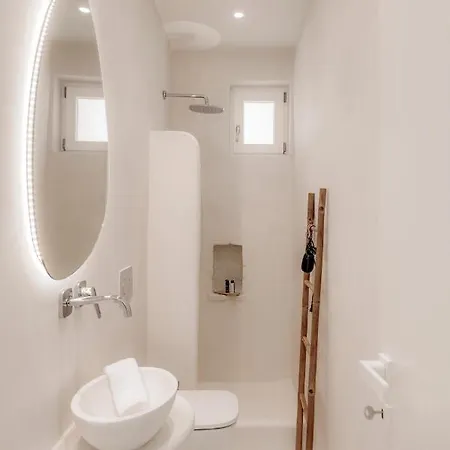 Apartment White
