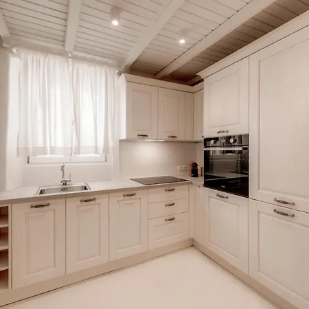 Apartment White *