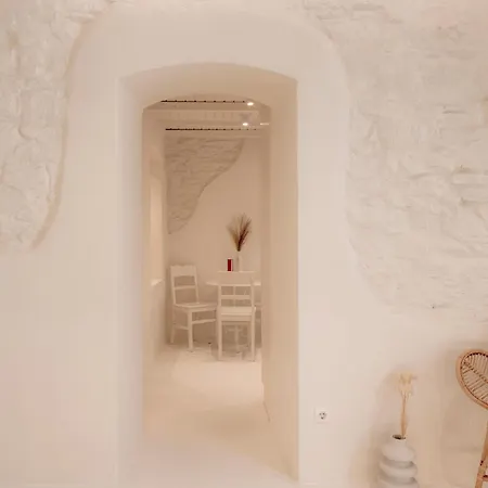 White Apartment Ermoupoli